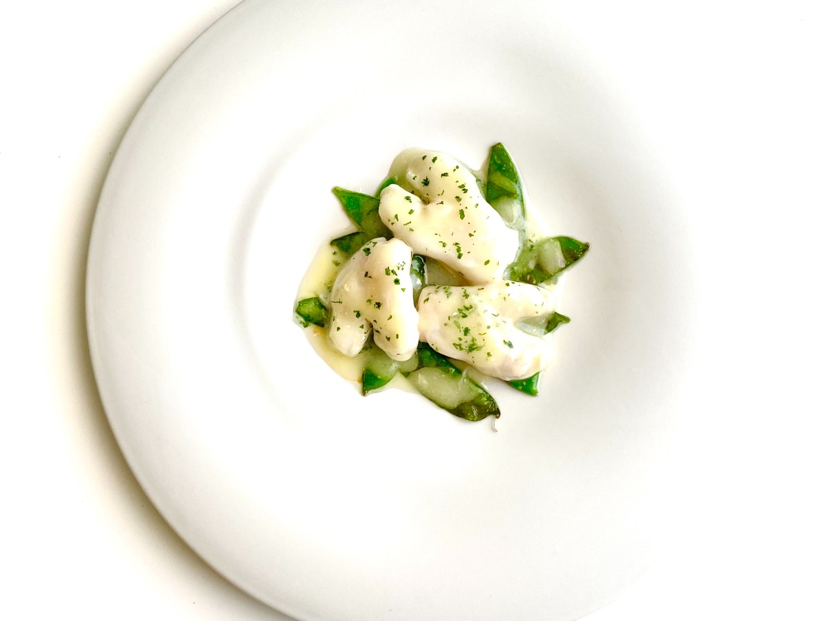 Kokotxas al pil-pil con&nbsp;tirabeques